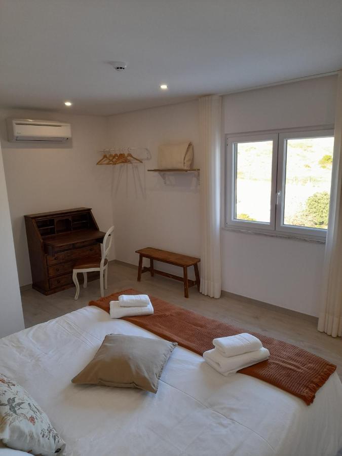 Hall 92 Quartos Com Wc Em Moradia Com Piscina A-Das-Lebres Loures Eksteriør bilde