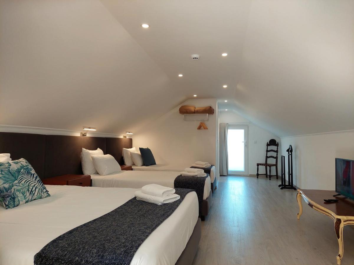 Hall 92 Quartos Com Wc Em Moradia Com Piscina A-Das-Lebres Loures Rom bilde