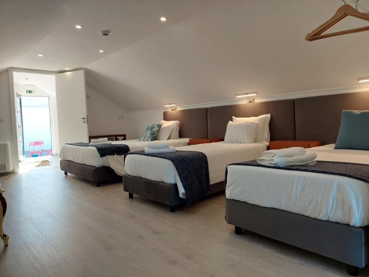 Hall 92 Quartos Com Wc Em Moradia Com Piscina A-Das-Lebres Loures Rom bilde