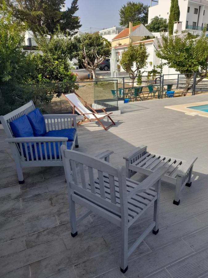 Hall 92 Quartos Com Wc Em Moradia Com Piscina A-Das-Lebres Loures Eksteriør bilde