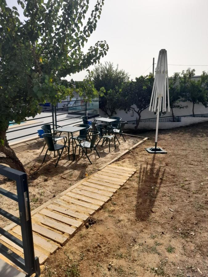 Hall 92 Quartos Com Wc Em Moradia Com Piscina A-Das-Lebres Loures Eksteriør bilde