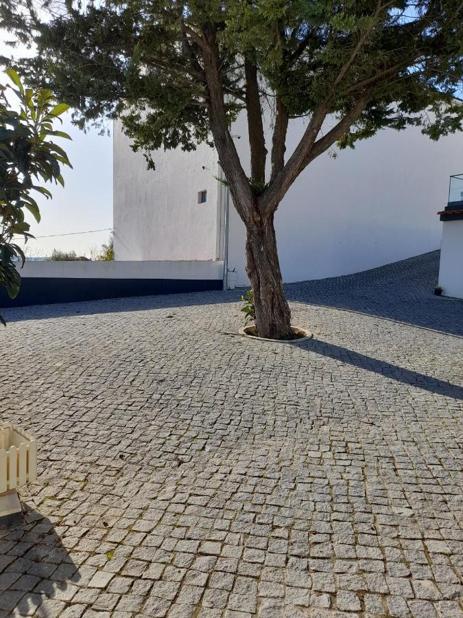 Hall 92 Quartos Com Wc Em Moradia Com Piscina A-Das-Lebres Loures Eksteriør bilde